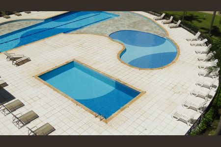 Apartamento à venda com 65m², 3 quartos e 1 vaga Apartamento à venda com 65m², 3 quartos e 1 vagaÁrea comum - Piscina