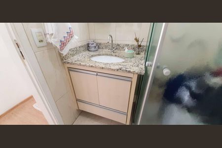 Apartamento à venda com 65m², 3 quartos e 1 vaga Apartamento à venda com 65m², 3 quartos e 1 vagaBanheiro Social