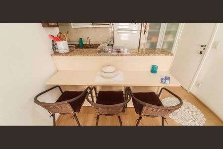 Apartamento à venda com 65m², 3 quartos e 1 vaga Apartamento à venda com 65m², 3 quartos e 1 vagaSala