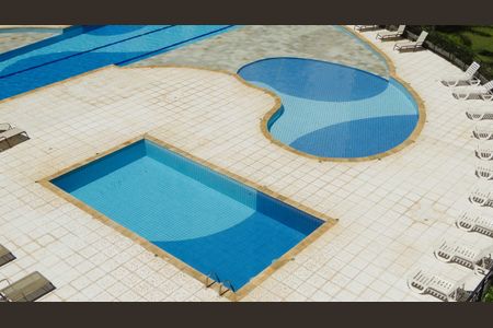 Apartamento à venda com 65m², 3 quartos e 1 vaga Apartamento à venda com 65m², 3 quartos e 1 vagaÁrea comum - Piscina