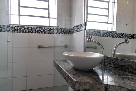 Apartamento à venda com 190m², 3 quartos e 4 vagas Apartamento à venda com 190m², 3 quartos e 4 vagasBanheiro