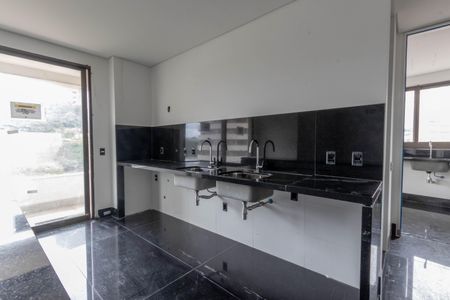 Apartamento à venda com 377m², 4 quartos e 5 vagas Apartamento à venda com 377m², 4 quartos e 5 vagasCozinha