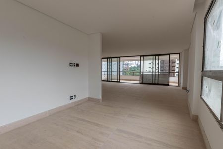 Apartamento à venda com 377m², 4 quartos e 5 vagas Apartamento à venda com 377m², 4 quartos e 5 vagasSala