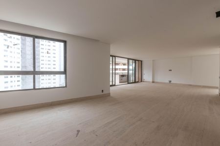 Apartamento à venda com 377m², 4 quartos e 5 vagas Apartamento à venda com 377m², 4 quartos e 5 vagasSala