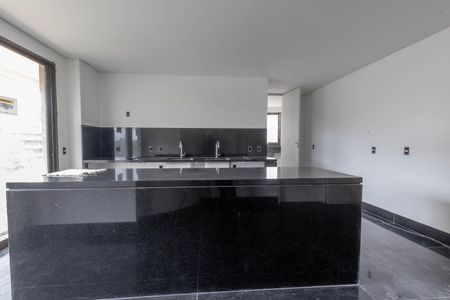 Apartamento à venda com 377m², 4 quartos e 5 vagas Apartamento à venda com 377m², 4 quartos e 5 vagasCozinha