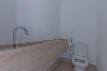 Apartamento à venda com 377m², 4 quartos e 5 vagas Apartamento à venda com 377m², 4 quartos e 5 vagasLavabo