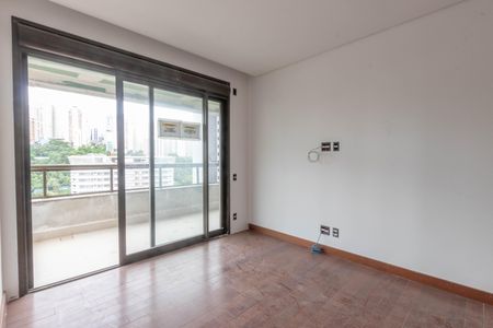 Apartamento à venda com 377m², 4 quartos e 5 vagas Apartamento à venda com 377m², 4 quartos e 5 vagasSuíte 1