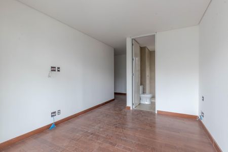 Apartamento à venda com 377m², 4 quartos e 5 vagas Apartamento à venda com 377m², 4 quartos e 5 vagasSuíte 1