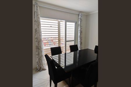 Casa à venda com 170m², 3 quartos e 2 vagas Casa à venda com 170m², 3 quartos e 2 vagasCozinha