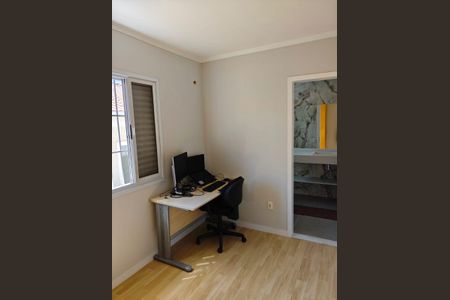 Casa à venda com 170m², 3 quartos e 2 vagas Casa à venda com 170m², 3 quartos e 2 vagasEscritório