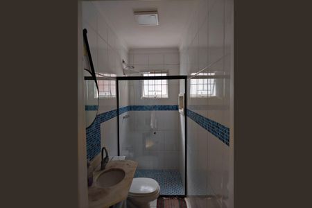 Casa à venda com 170m², 3 quartos e 2 vagas Casa à venda com 170m², 3 quartos e 2 vagasBanheiro