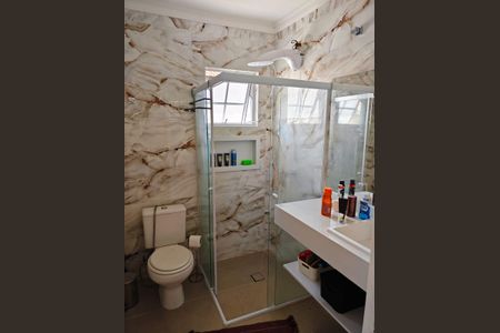 Casa à venda com 170m², 3 quartos e 2 vagas Casa à venda com 170m², 3 quartos e 2 vagasBanheiro