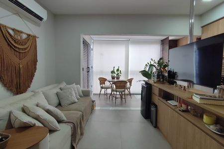 Apartamento à venda com 77m², 3 quartos e 2 vagas Apartamento à venda com 77m², 3 quartos e 2 vagasSala
