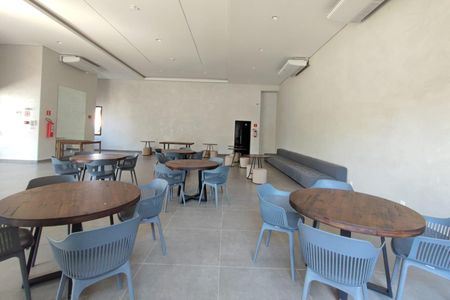 Apartamento à venda com 77m², 3 quartos e 2 vagas Apartamento à venda com 77m², 3 quartos e 2 vagasÁrea comum - Salão de festas