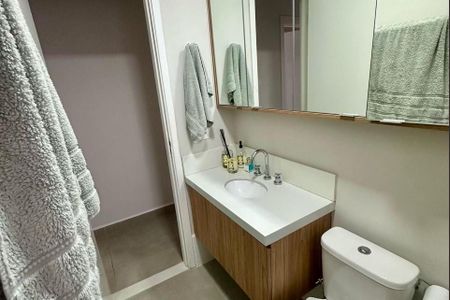 Apartamento à venda com 77m², 3 quartos e 2 vagas Apartamento à venda com 77m², 3 quartos e 2 vagasBanheiro Social