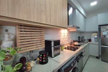 Apartamento à venda com 77m², 3 quartos e 2 vagas Apartamento à venda com 77m², 3 quartos e 2 vagasCozinha e Área de Serviço