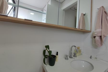 Apartamento à venda com 77m², 3 quartos e 2 vagas Apartamento à venda com 77m², 3 quartos e 2 vagasBanheiro Suíte