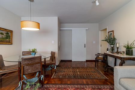 Apartamento à venda com 109m², 4 quartos e 1 vaga Apartamento à venda com 109m², 4 quartos e 1 vagaSala