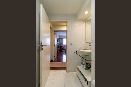 Apartamento à venda com 109m², 4 quartos e 1 vaga Apartamento à venda com 109m², 4 quartos e 1 vagaBanheiro 2