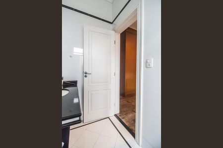 Casa de condomínio para alugar com 420m², 1 quarto e 4 vagas Casa de condomínio para alugar com 420m², 1 quarto e 4 vagasBanheiro da Suíte 2