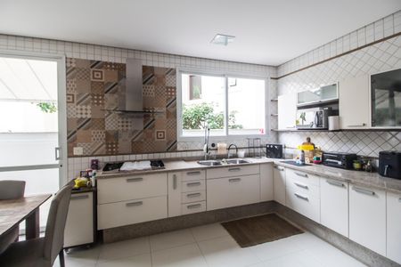 Casa de condomínio para alugar com 420m², 1 quarto e 4 vagas Casa de condomínio para alugar com 420m², 1 quarto e 4 vagasCozinha