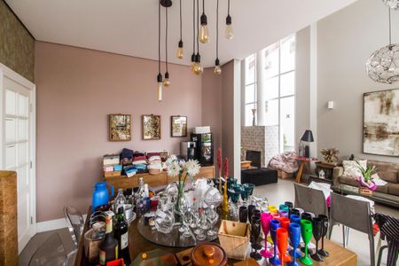 Casa de condomínio para alugar com 420m², 1 quarto e 4 vagas Casa de condomínio para alugar com 420m², 1 quarto e 4 vagasSala