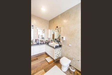 Casa de condomínio para alugar com 420m², 1 quarto e 4 vagas Casa de condomínio para alugar com 420m², 1 quarto e 4 vagasBanheiro da Suíte 1