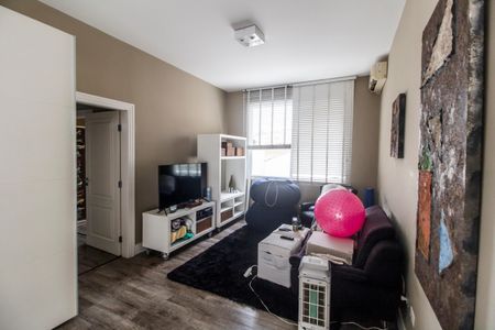 Casa de condomínio para alugar com 420m², 1 quarto e 4 vagas Casa de condomínio para alugar com 420m², 1 quarto e 4 vagasSala de TV