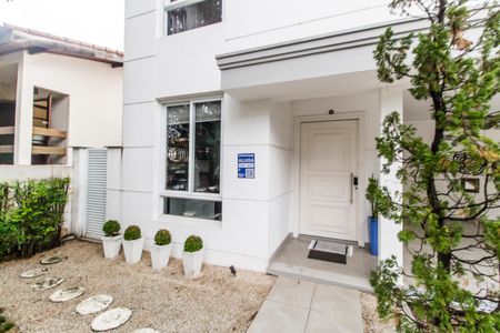 Casa de condomínio para alugar com 420m², 1 quarto e 4 vagas Casa de condomínio para alugar com 420m², 1 quarto e 4 vagasGaragem