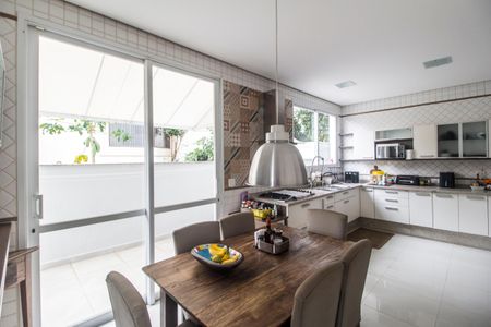 Casa de condomínio para alugar com 420m², 1 quarto e 4 vagas Casa de condomínio para alugar com 420m², 1 quarto e 4 vagasCozinha