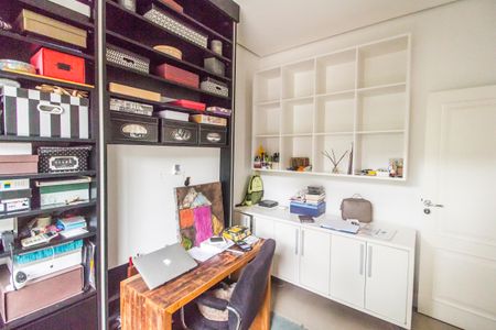 Casa de condomínio para alugar com 420m², 1 quarto e 4 vagas Casa de condomínio para alugar com 420m², 1 quarto e 4 vagasEscritório