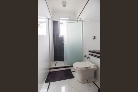 Casa de condomínio para alugar com 420m², 1 quarto e 4 vagas Casa de condomínio para alugar com 420m², 1 quarto e 4 vagasBanheiro da Suíte 2