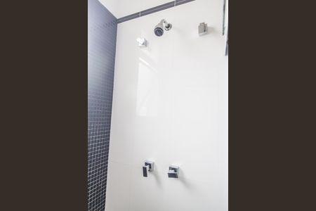 Casa de condomínio para alugar com 420m², 1 quarto e 4 vagas Casa de condomínio para alugar com 420m², 1 quarto e 4 vagasBanheiro da Suíte 2