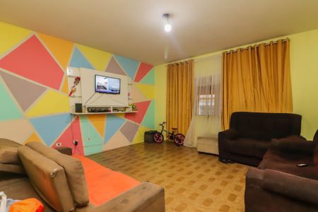 Casa à venda com 330m², 4 quartos e 5 vagas Casa à venda com 330m², 4 quartos e 5 vagasCasa 2 - Sala