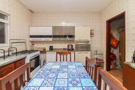Casa à venda com 330m², 4 quartos e 5 vagas Casa à venda com 330m², 4 quartos e 5 vagasCasa 2 - Cozinha