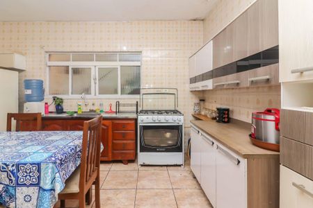 Casa à venda com 330m², 4 quartos e 5 vagas Casa à venda com 330m², 4 quartos e 5 vagasCasa 2 - Cozinha