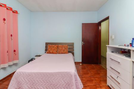 Casa à venda com 330m², 4 quartos e 5 vagas Casa à venda com 330m², 4 quartos e 5 vagasCasa 2 - Quarto 2