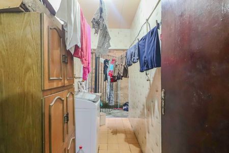 Casa à venda com 330m², 4 quartos e 5 vagas Casa à venda com 330m², 4 quartos e 5 vagasCasa 2 - Lavanderia