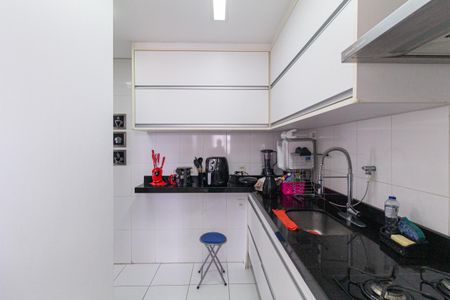 Apartamento à venda com 89m², 2 quartos e 2 vagas Apartamento à venda com 89m², 2 quartos e 2 vagasCozinha e área de serviço