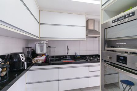 Apartamento à venda com 89m², 2 quartos e 2 vagas Apartamento à venda com 89m², 2 quartos e 2 vagasCozinha e área de serviço