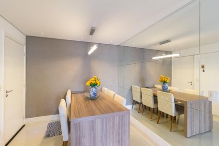 Apartamento à venda com 89m², 2 quartos e 2 vagas Apartamento à venda com 89m², 2 quartos e 2 vagasSala