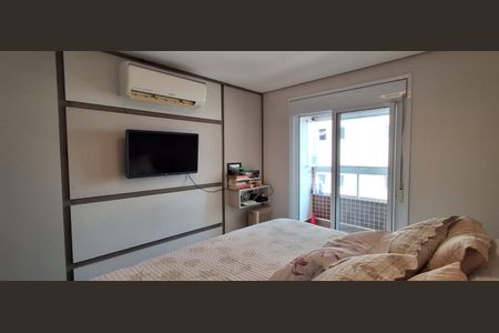 Apartamento à venda com 240m², 3 quartos e 3 vagas Apartamento à venda com 240m², 3 quartos e 3 vagasSuíte 2