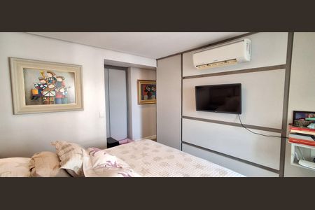 Apartamento à venda com 240m², 3 quartos e 3 vagas Apartamento à venda com 240m², 3 quartos e 3 vagasSuíte 2