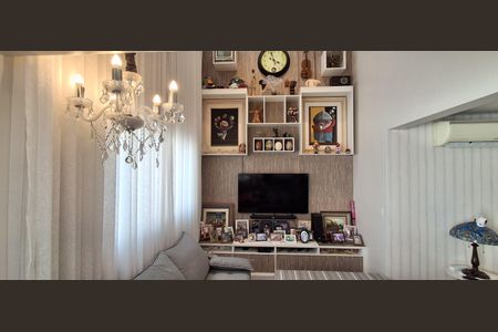 Apartamento à venda com 240m², 3 quartos e 3 vagas Apartamento à venda com 240m², 3 quartos e 3 vagasSala