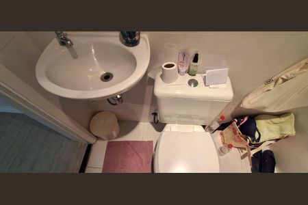 Apartamento à venda com 240m², 3 quartos e 3 vagas Apartamento à venda com 240m², 3 quartos e 3 vagasBanheiro Área de serviço