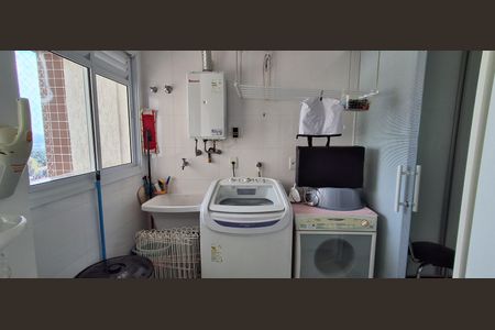 Apartamento à venda com 240m², 3 quartos e 3 vagas Apartamento à venda com 240m², 3 quartos e 3 vagasÁrea de Serviço