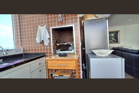 Apartamento à venda com 240m², 3 quartos e 3 vagas Apartamento à venda com 240m², 3 quartos e 3 vagasCobertura