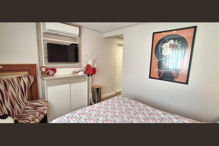 Apartamento à venda com 240m², 3 quartos e 3 vagas Apartamento à venda com 240m², 3 quartos e 3 vagasSuíte 1