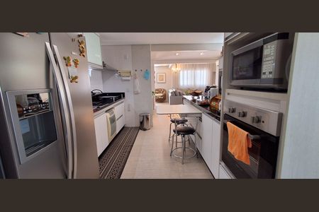 Apartamento à venda com 240m², 3 quartos e 3 vagas Apartamento à venda com 240m², 3 quartos e 3 vagasCozinha