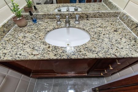 Apartamento para alugar com 70m², 3 quartos e 2 vagas Apartamento para alugar com 70m², 3 quartos e 2 vagasBanheiro da suíte